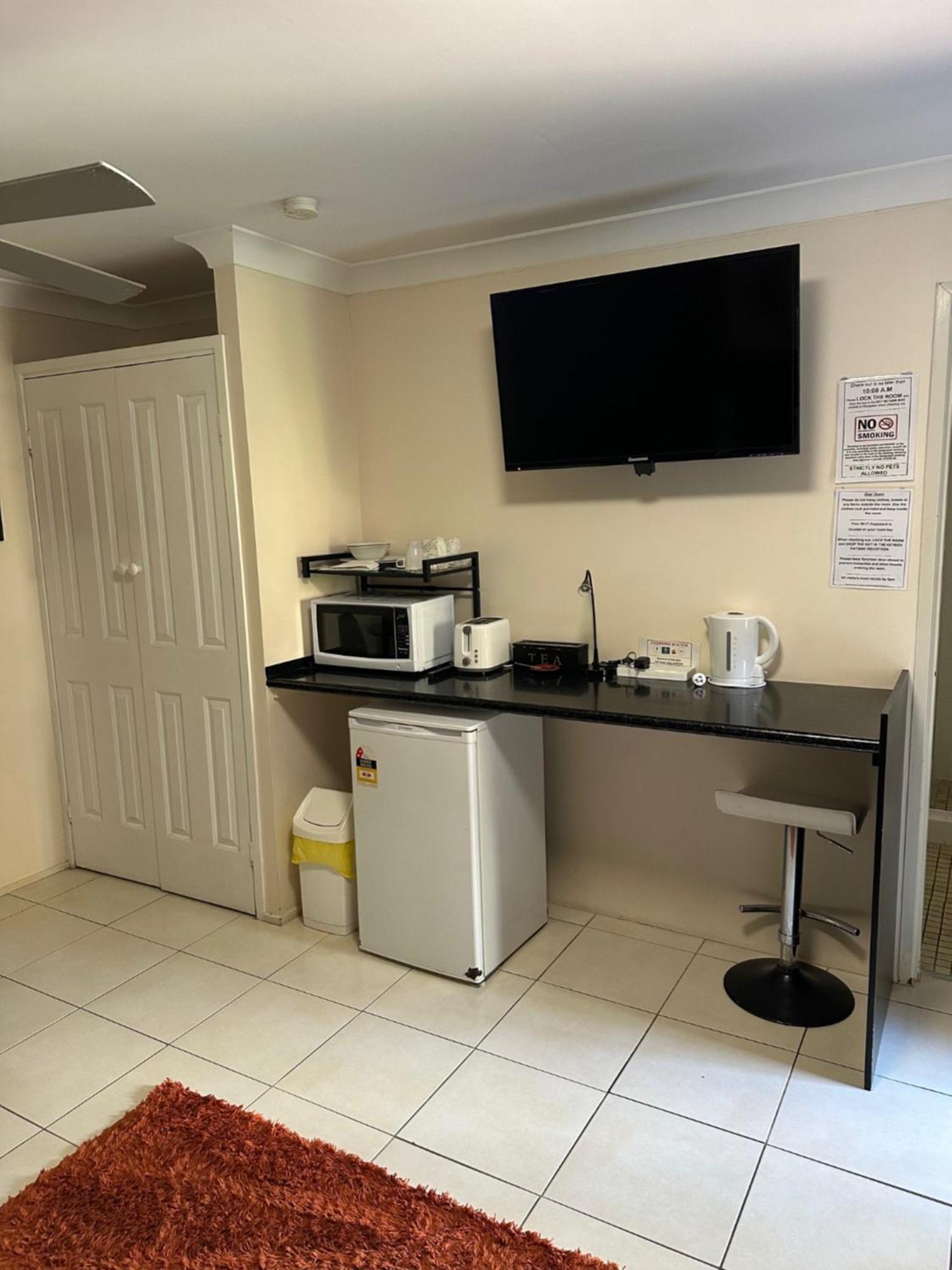 Gold Coast Airport Motel - Only 300 Meters To Airport Terminal Exteriör bild