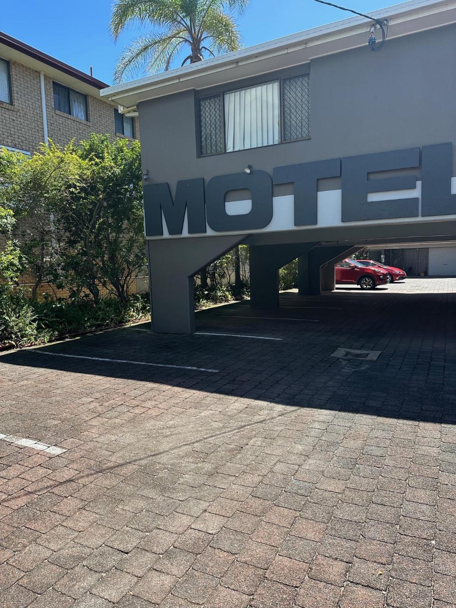 Gold Coast Airport Motel - Only 300 Meters To Airport Terminal Exteriör bild